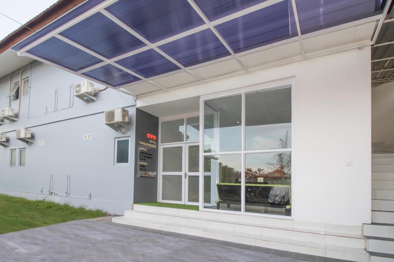 Oyo 2270 Hotel Taman Wirama Denpasa Buitenkant foto