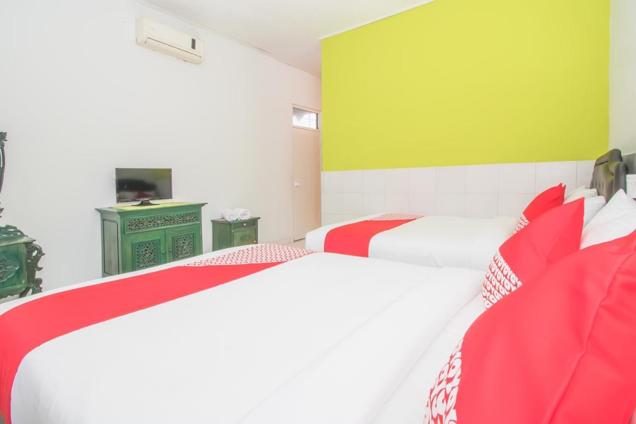 Oyo 2270 Hotel Taman Wirama Denpasa Buitenkant foto
