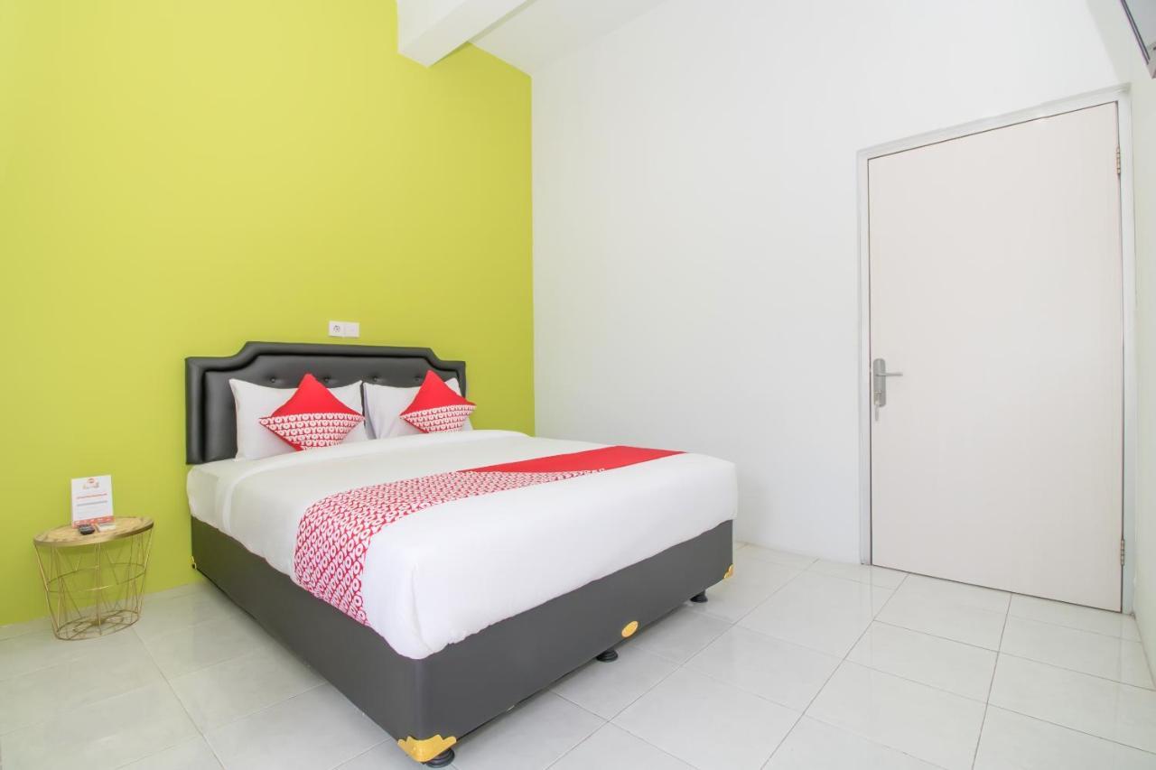 Oyo 2270 Hotel Taman Wirama Denpasa Buitenkant foto