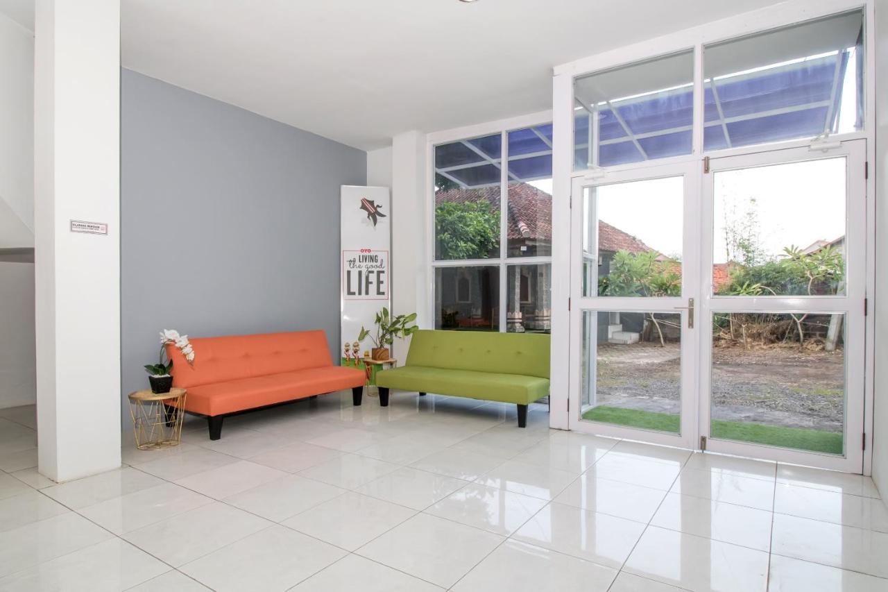 Oyo 2270 Hotel Taman Wirama Denpasa Buitenkant foto